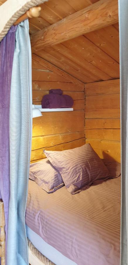 Woodstock B & B Studios Bålsta エクステリア 写真