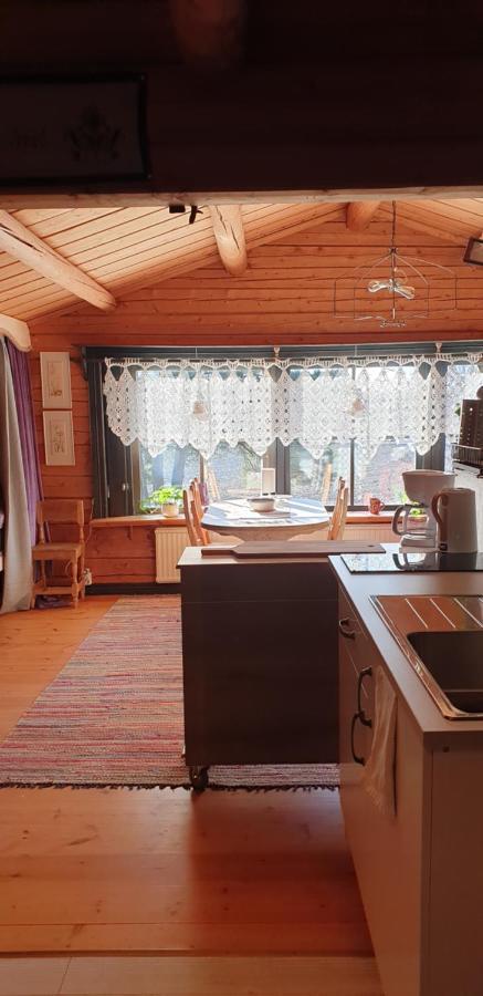 Woodstock B & B Studios Bålsta エクステリア 写真