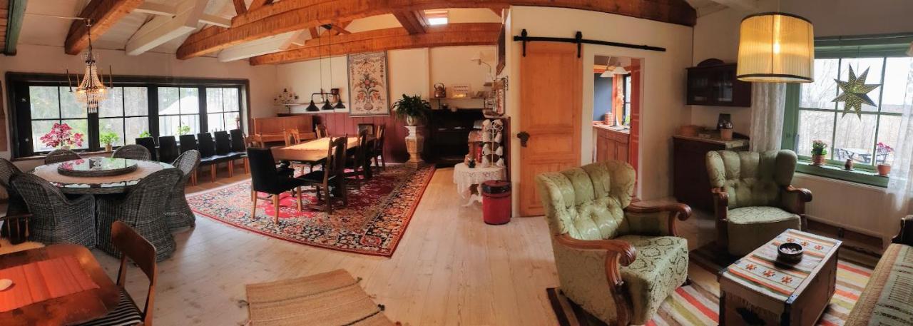 Woodstock B & B Studios Bålsta エクステリア 写真